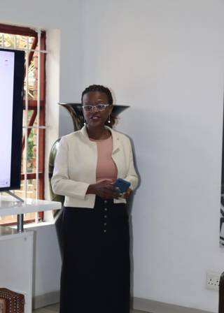 Speaker presenting at Zizile IT session